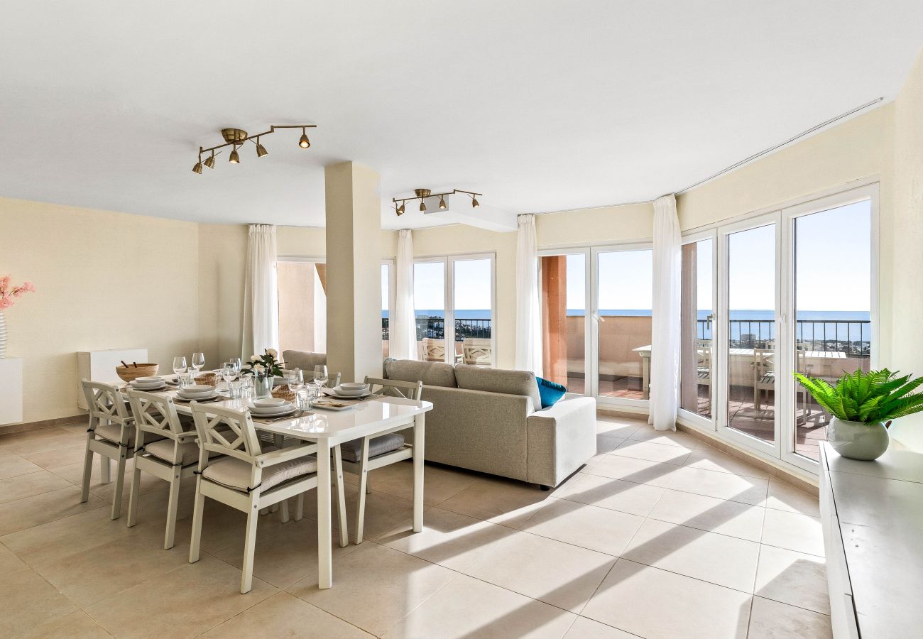 Apartamento en Mijas Costa - Amplio ático de 2 dormitorios con vistas al mar.