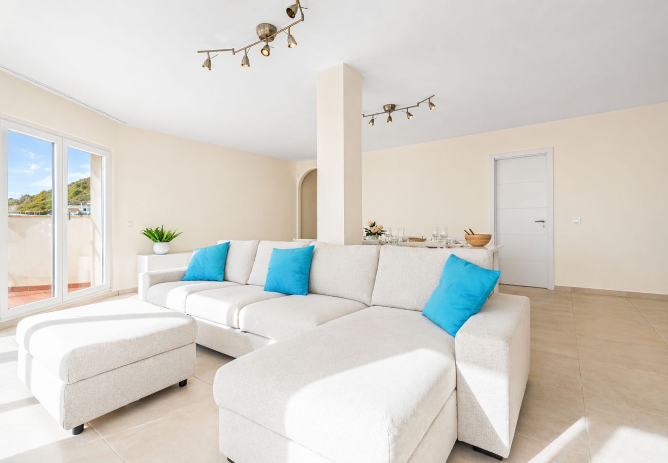 Apartamento en Mijas Costa - Amplio ático de 2 dormitorios con vistas al mar.