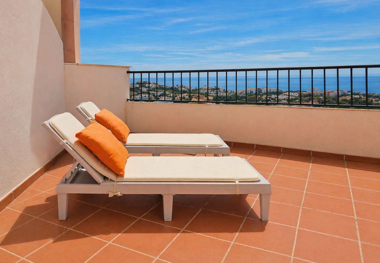 Apartamento en Mijas Costa - Amplio ático de 2 dormitorios con vistas al mar.