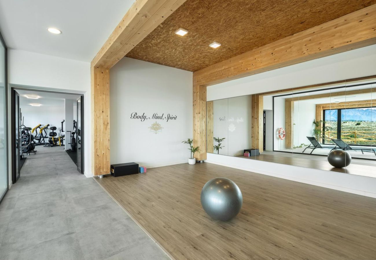 Apartamento en Benahavís - Pueblo Paraiso Apt, 6 piscinas, gym y spa