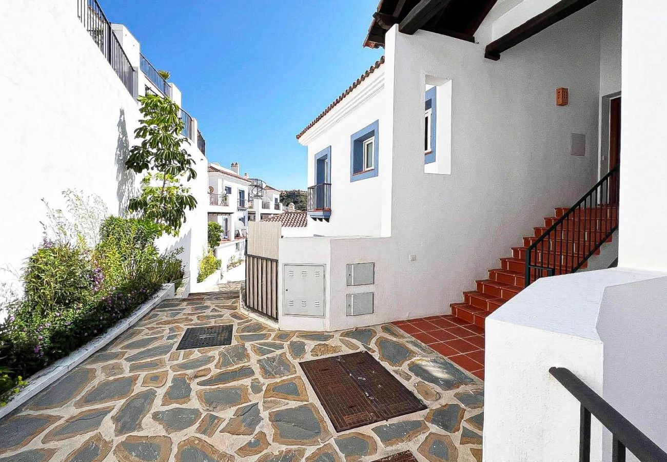 Apartamento en Benahavís - Pueblo Paraiso Apt, 6 piscinas, gym y spa