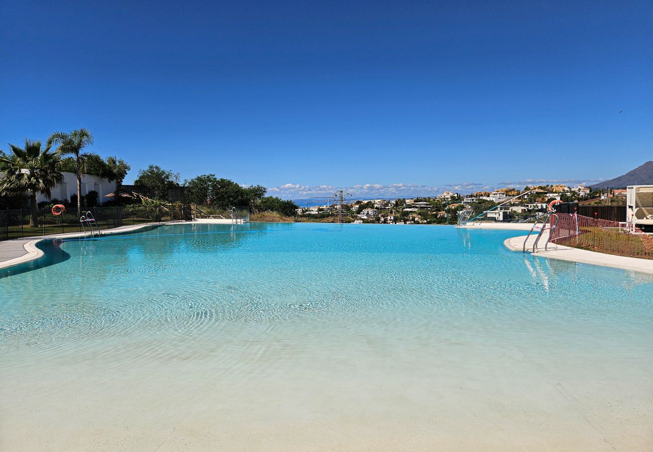Apartamento en Benahavís - Pueblo Paraiso Apt, 6 piscinas, gym y spa