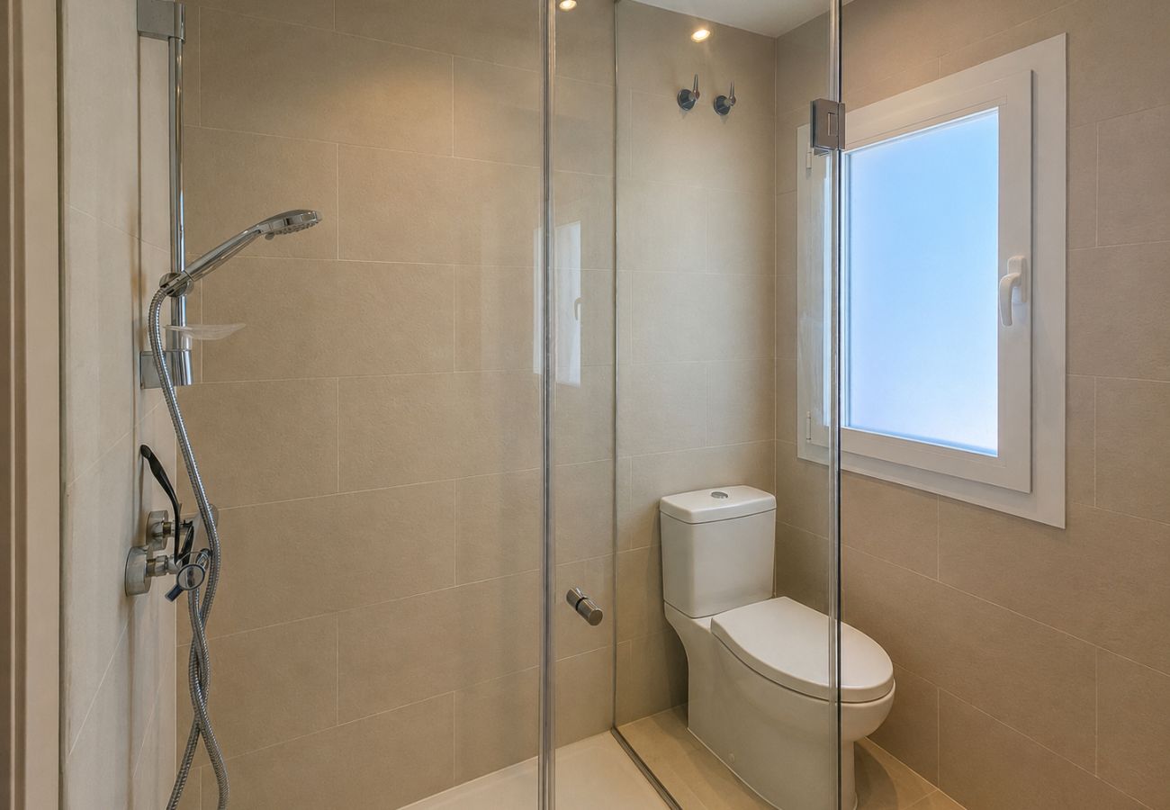 Apartamento en Benahavís - Pueblo Paraiso Apt, 6 piscinas, gym y spa
