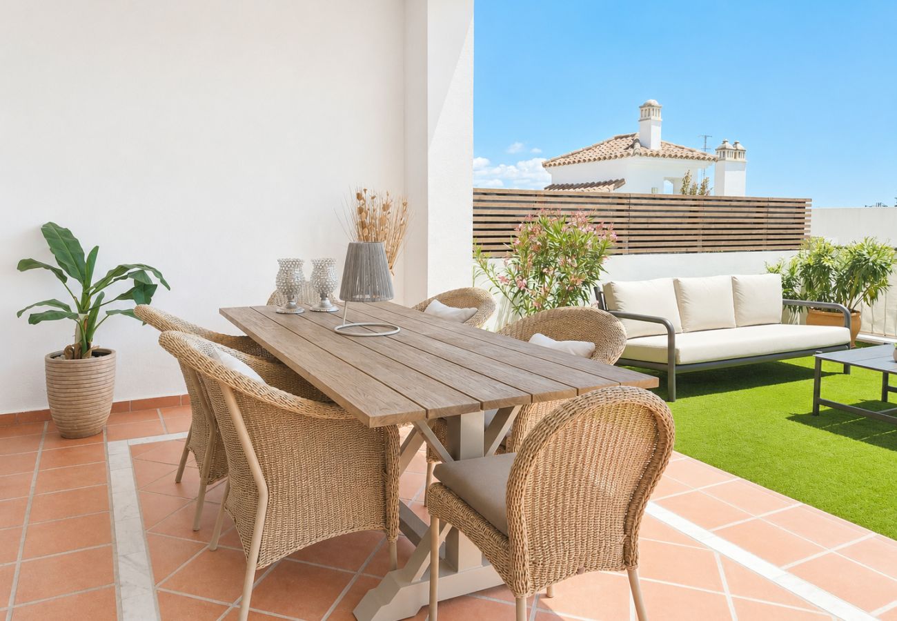 Apartamento en Benahavís - Pueblo Paraiso Apt, 6 piscinas, gym y spa