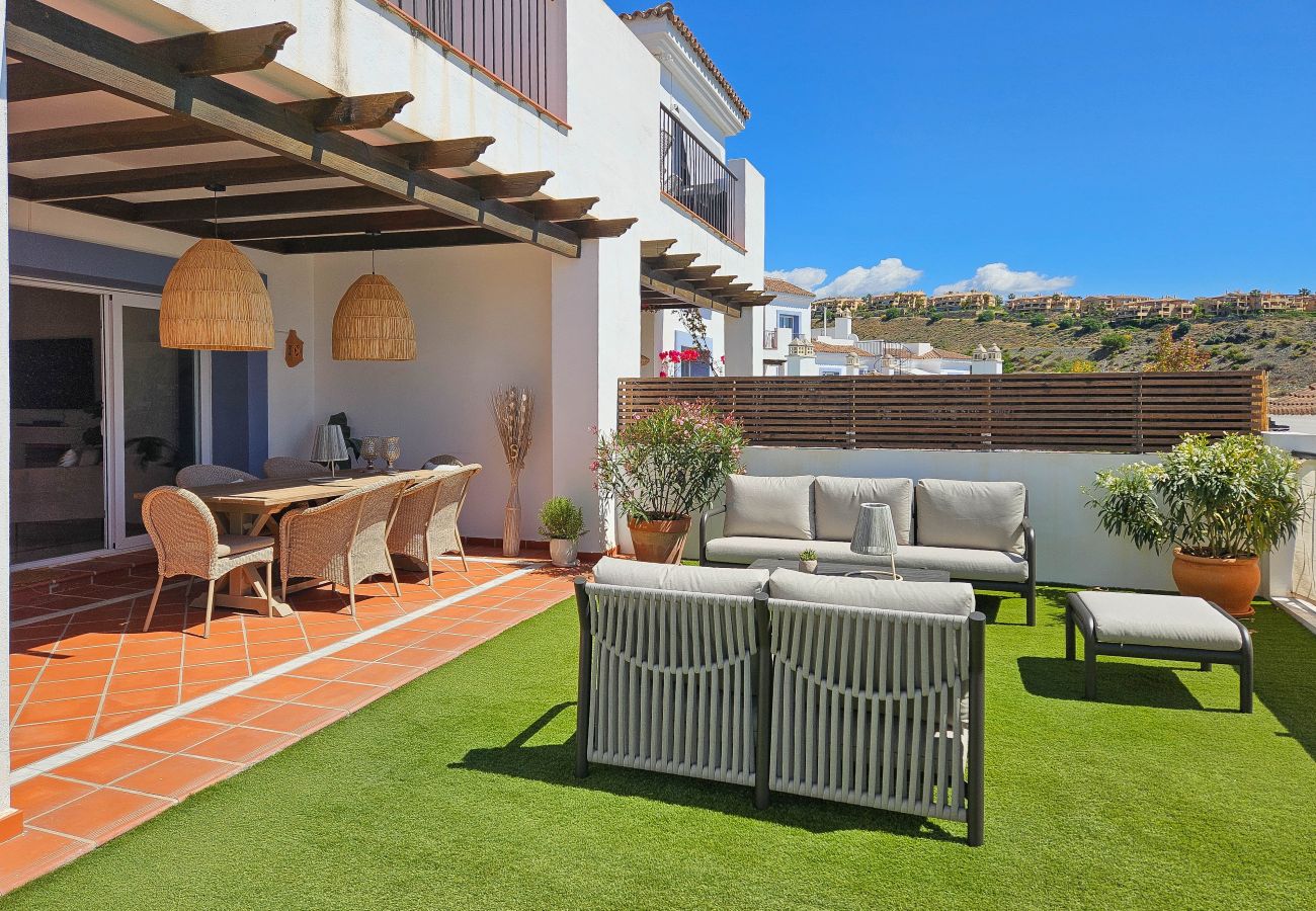 Apartamento en Benahavís - Pueblo Paraiso Apt, 6 piscinas, gym y spa