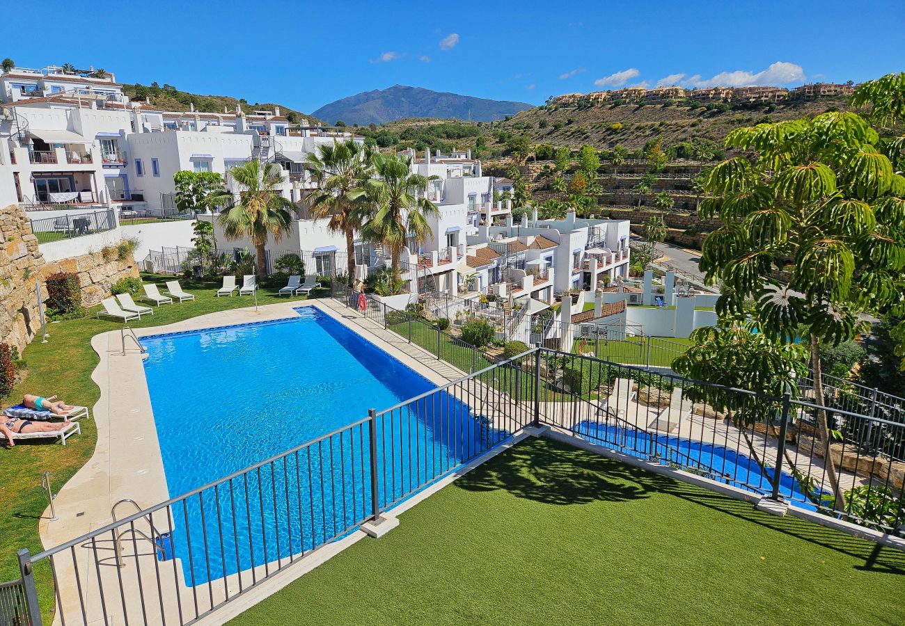 Apartamento en Benahavís - Pueblo Paraiso Apt, 6 piscinas, gym y spa