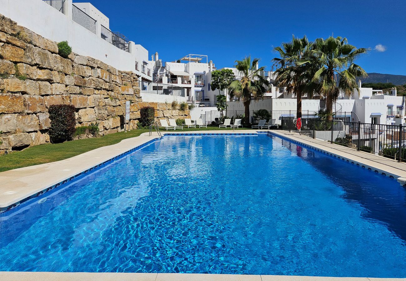 Apartamento en Benahavís - Pueblo Paraiso Apt, 6 piscinas, gym y spa