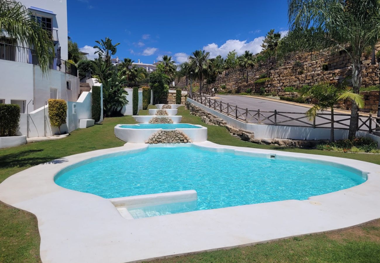 Apartamento en Benahavís - Pueblo Paraiso Apt, 6 piscinas, gym y spa