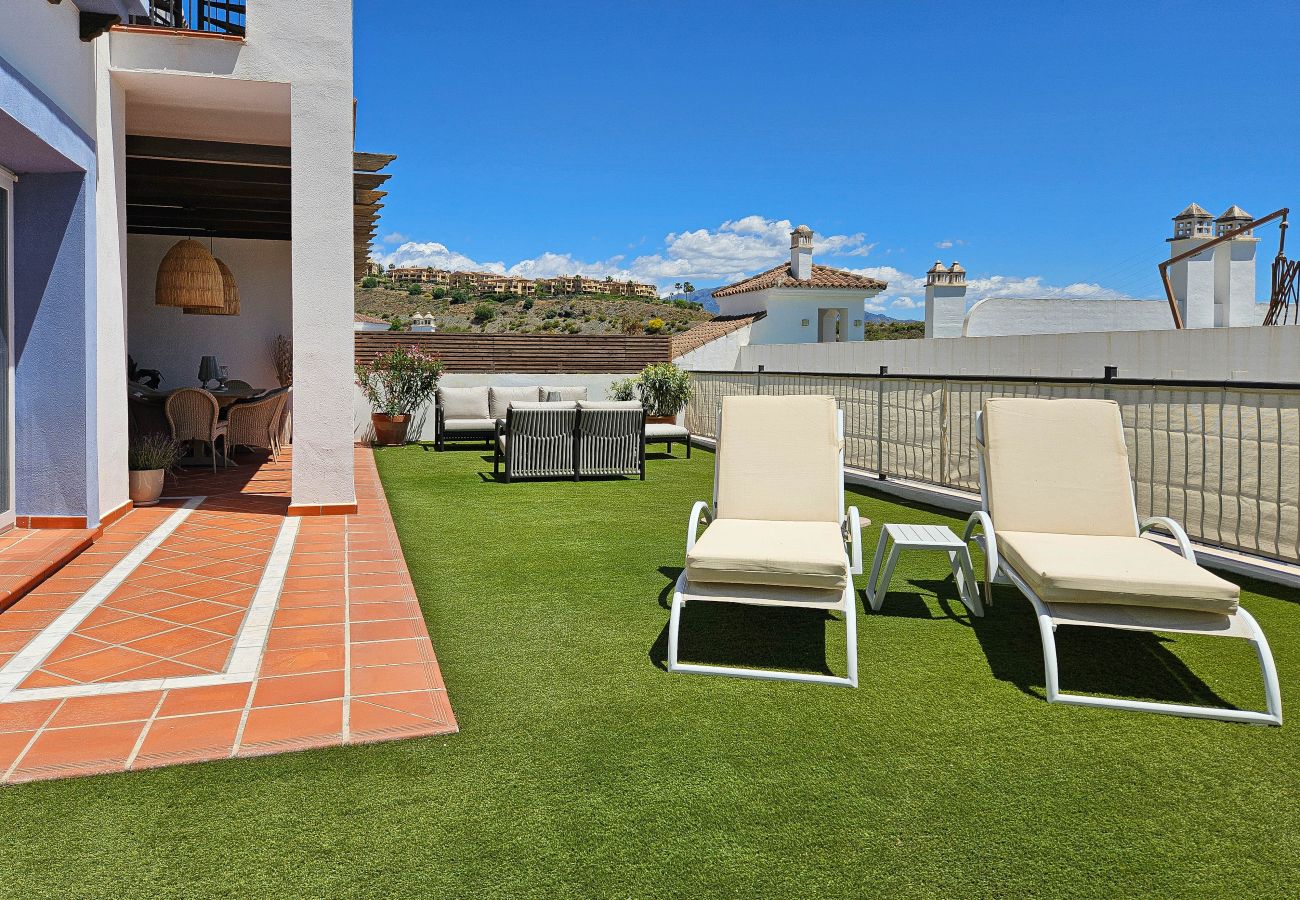 Apartamento en Benahavís - Pueblo Paraiso Apt, 6 piscinas, gym y spa