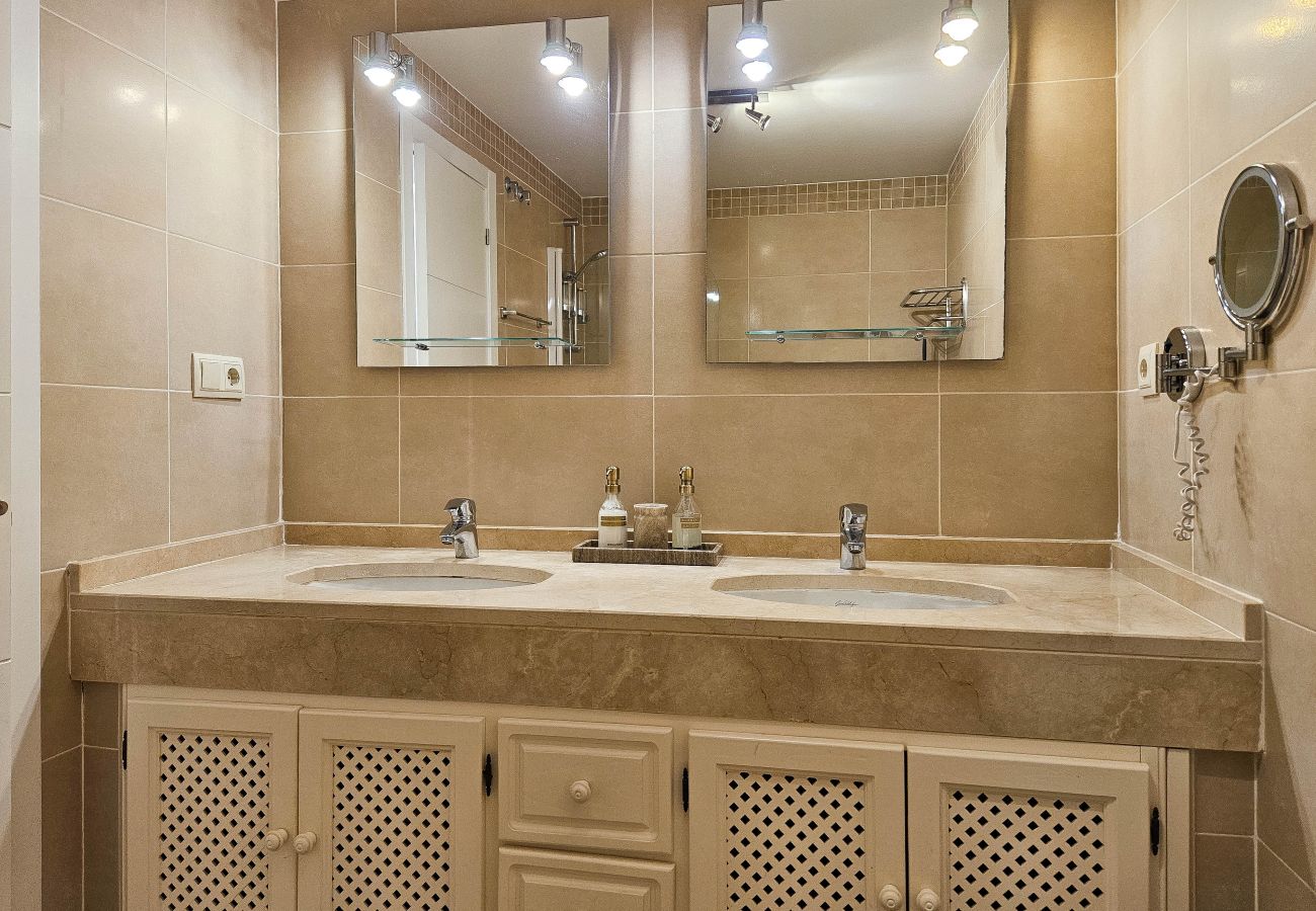 Apartamento en Mijas Costa - Apartamento La Cala, 3 piscinas, gym, sauna.