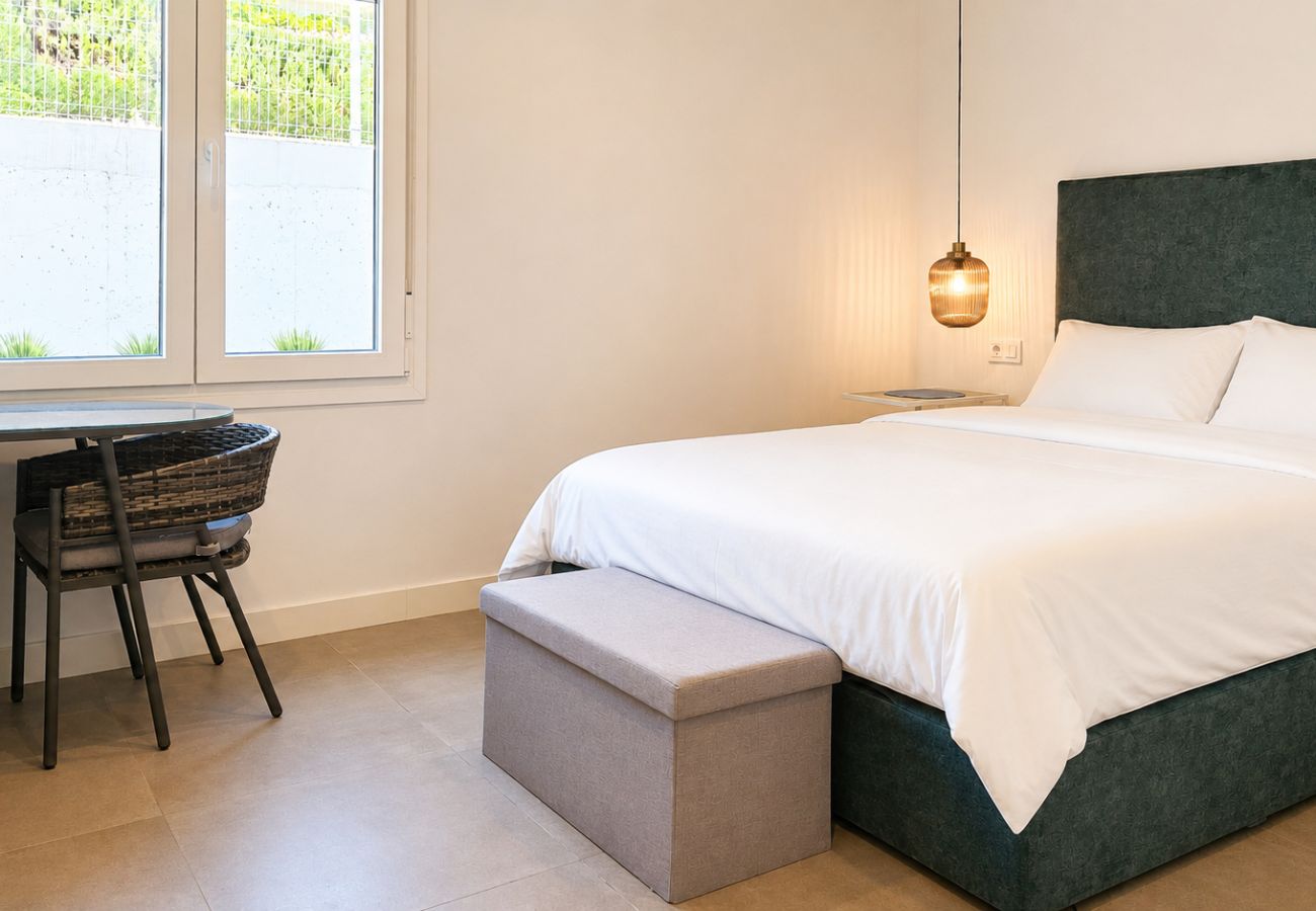 Apartamento en Mijas Costa - Apartamento con jardín de un dormitorio, Calahonda