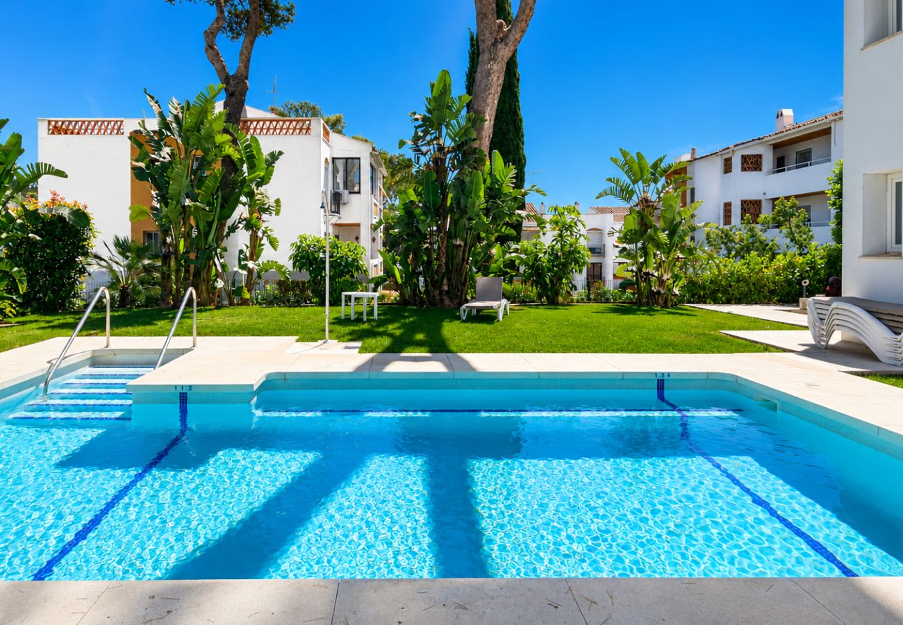 Apartamento en Mijas Costa - Apartamento con jardín de un dormitorio, Calahonda