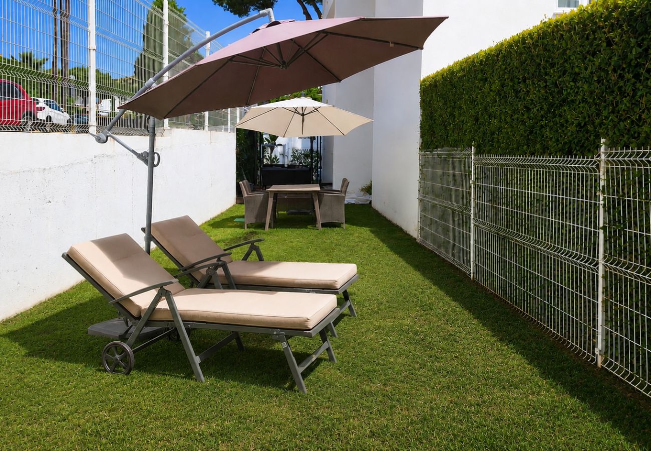 Apartamento en Mijas Costa - Apartamento con jardín de un dormitorio, Calahonda