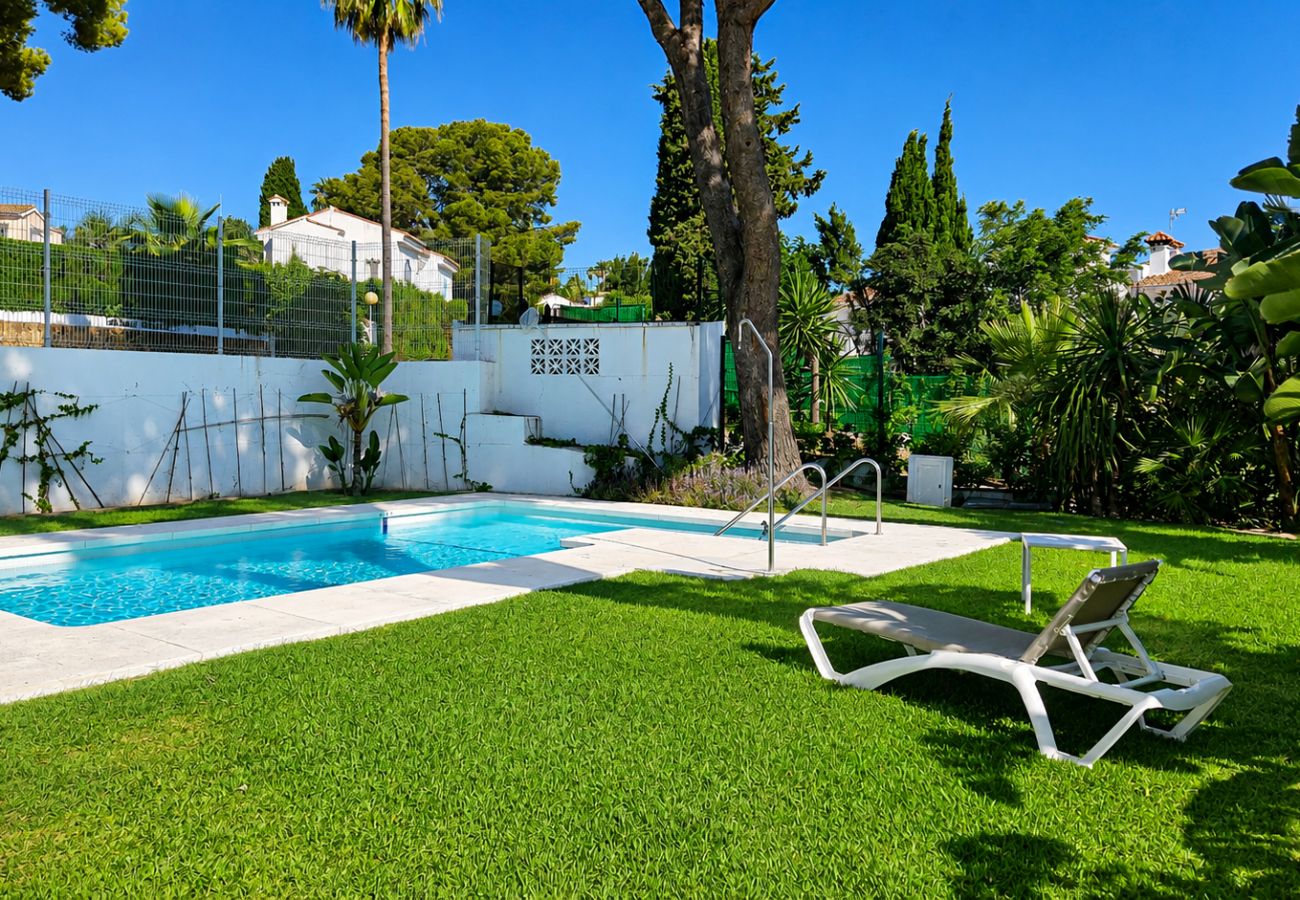 Apartamento en Mijas Costa - Apartamento con jardín de un dormitorio, Calahonda