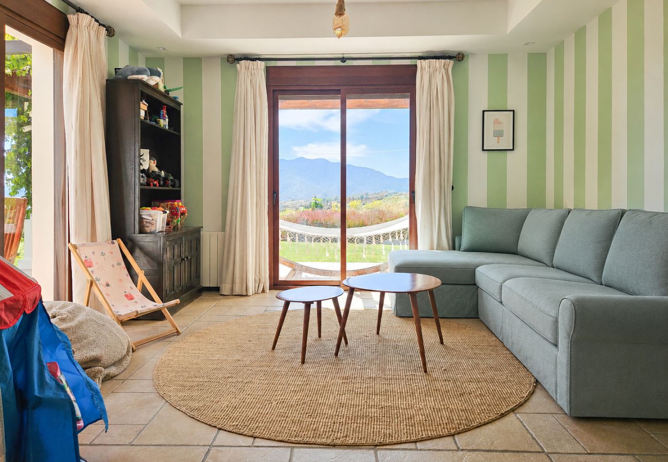 Villa en Mijas Costa - Villa rural de cuatro dormitorios y piscina privada.