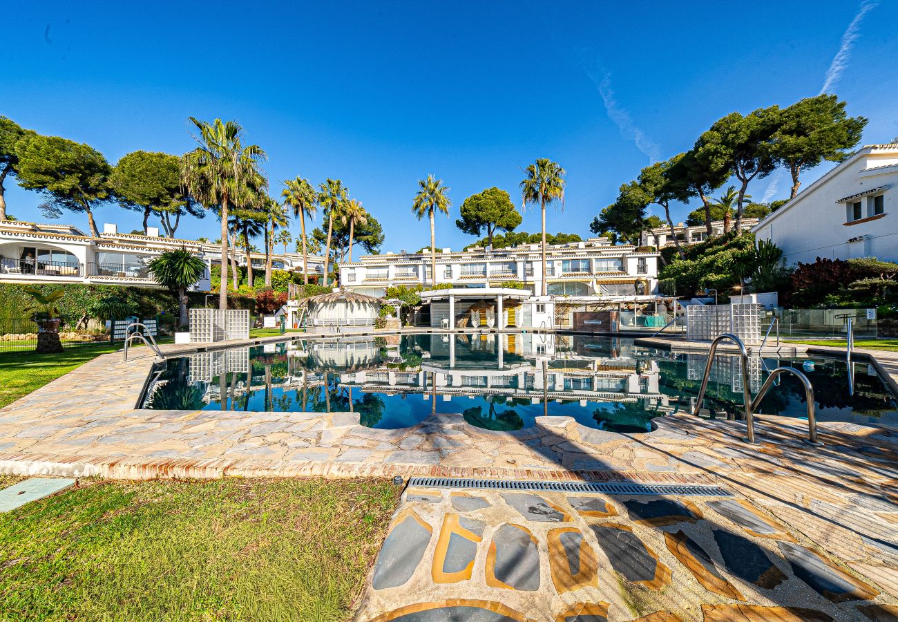 Apartamento en Mijas Costa - Apartamento con jardín en Pueblo Miraflores