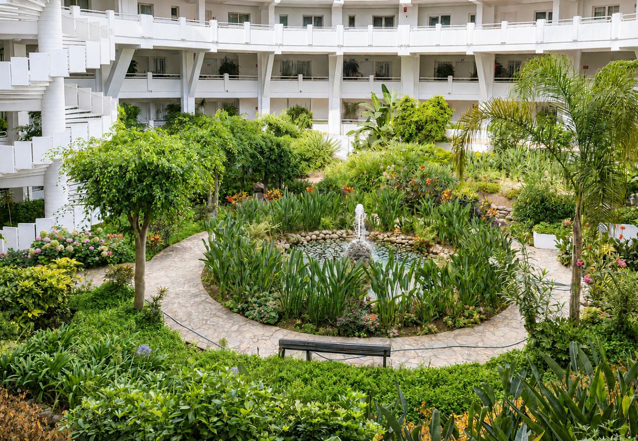 Apartamento en Mijas Costa - Precioso apartamento con piscina y vistas al mar