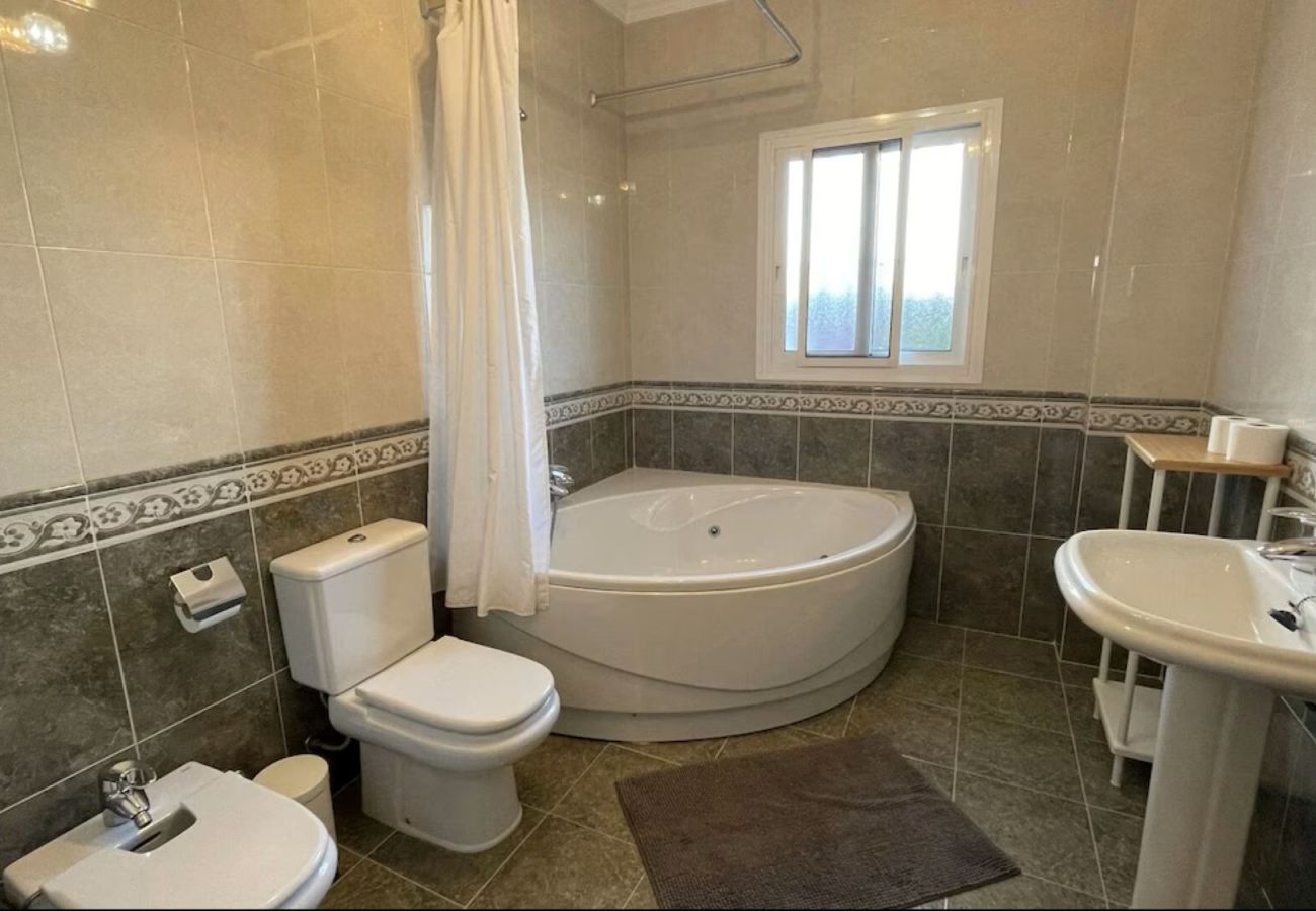 Villa en Alhaurín el Grande - Villa de cuatro dormitorios con piscina privada, Alhaurín el Grande