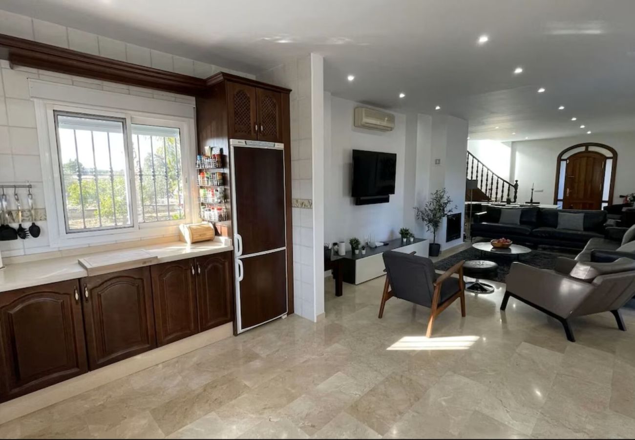 Villa en Alhaurín el Grande - Villa de cuatro dormitorios con piscina privada, Alhaurín el Grande