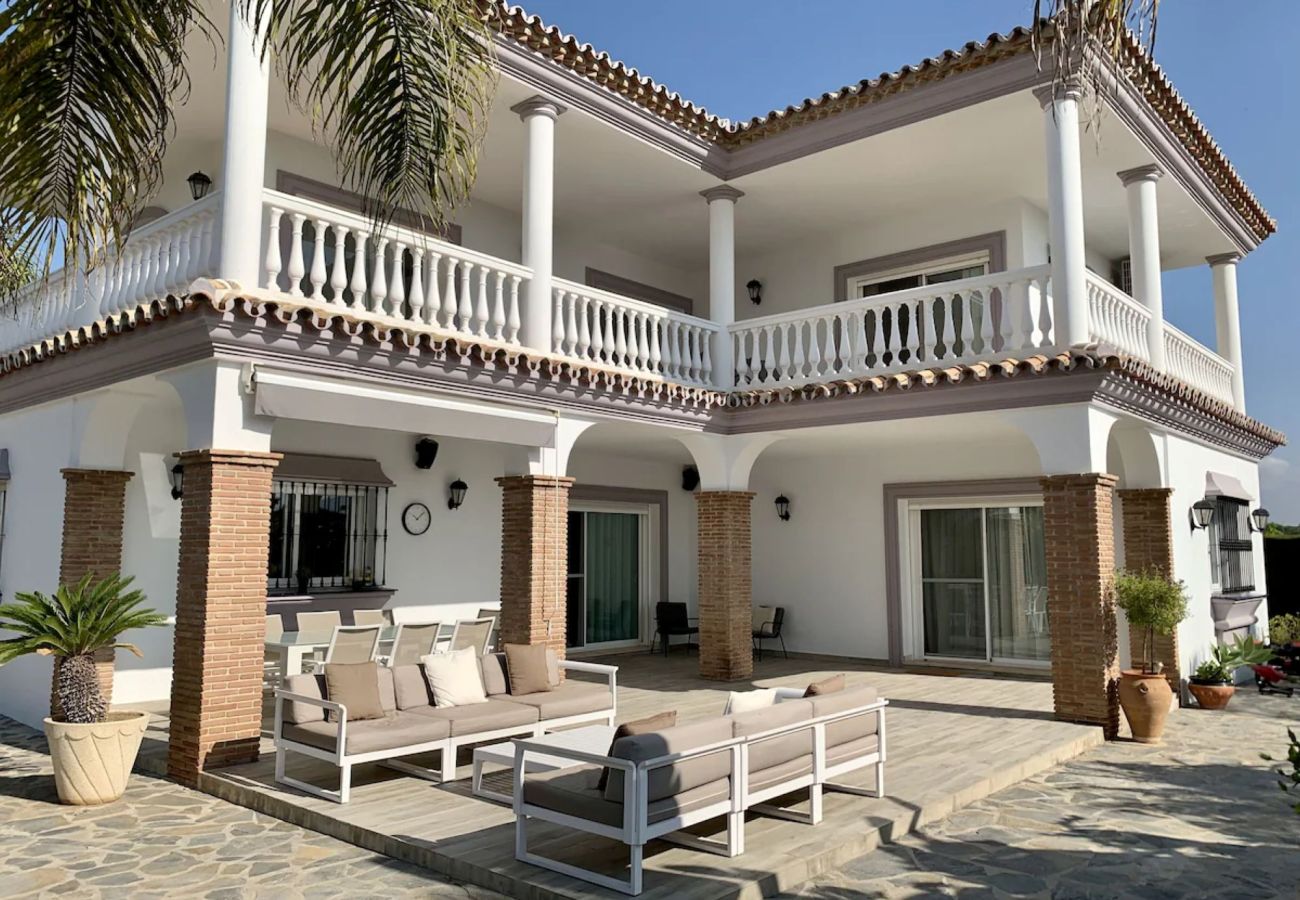 Villa en Alhaurín el Grande - Villa de cuatro dormitorios con piscina privada, Alhaurín el Grande