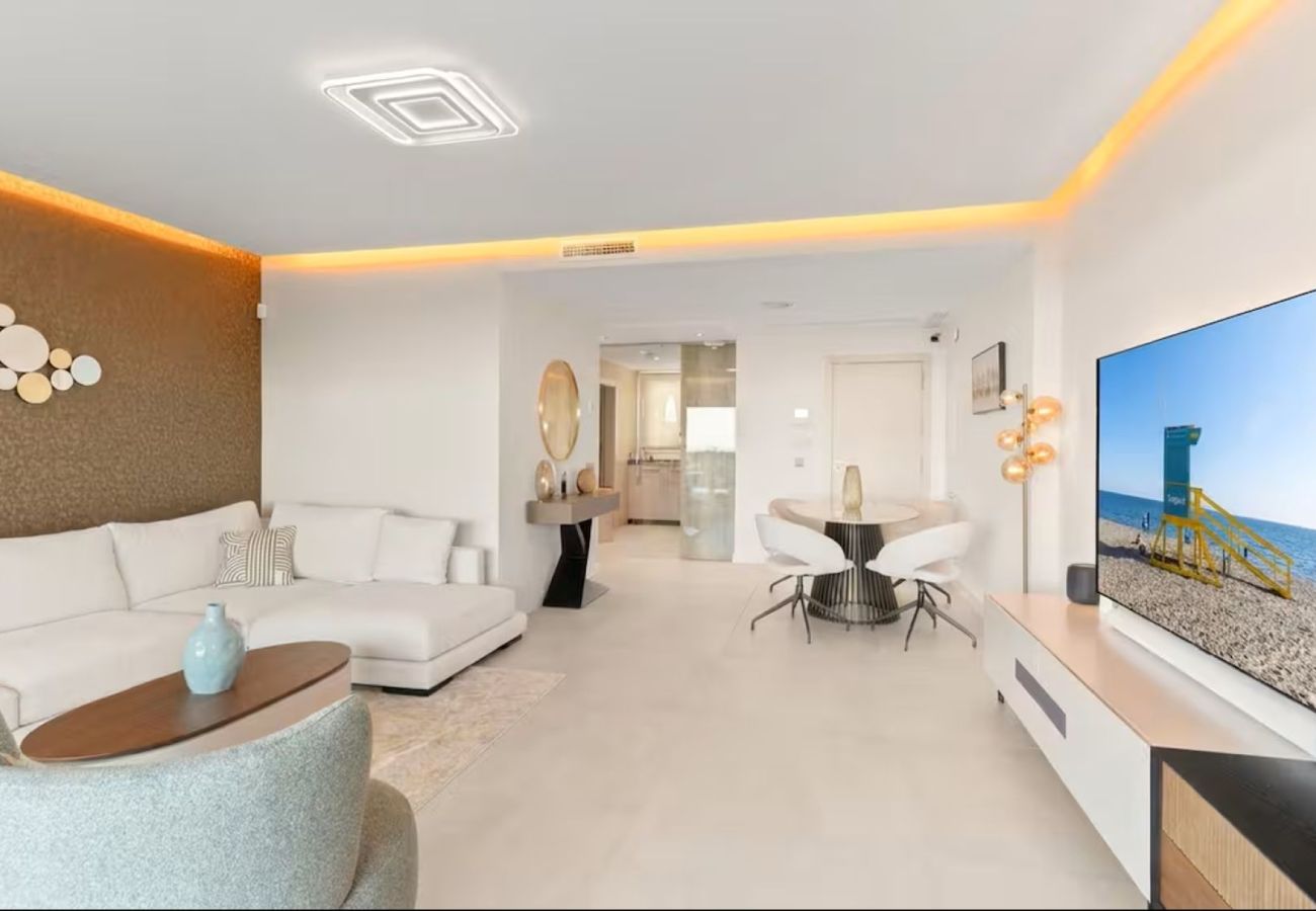 Apartamento en La Cala de Mijas - Apartamento en planta baja con jardín y dos dormitorios