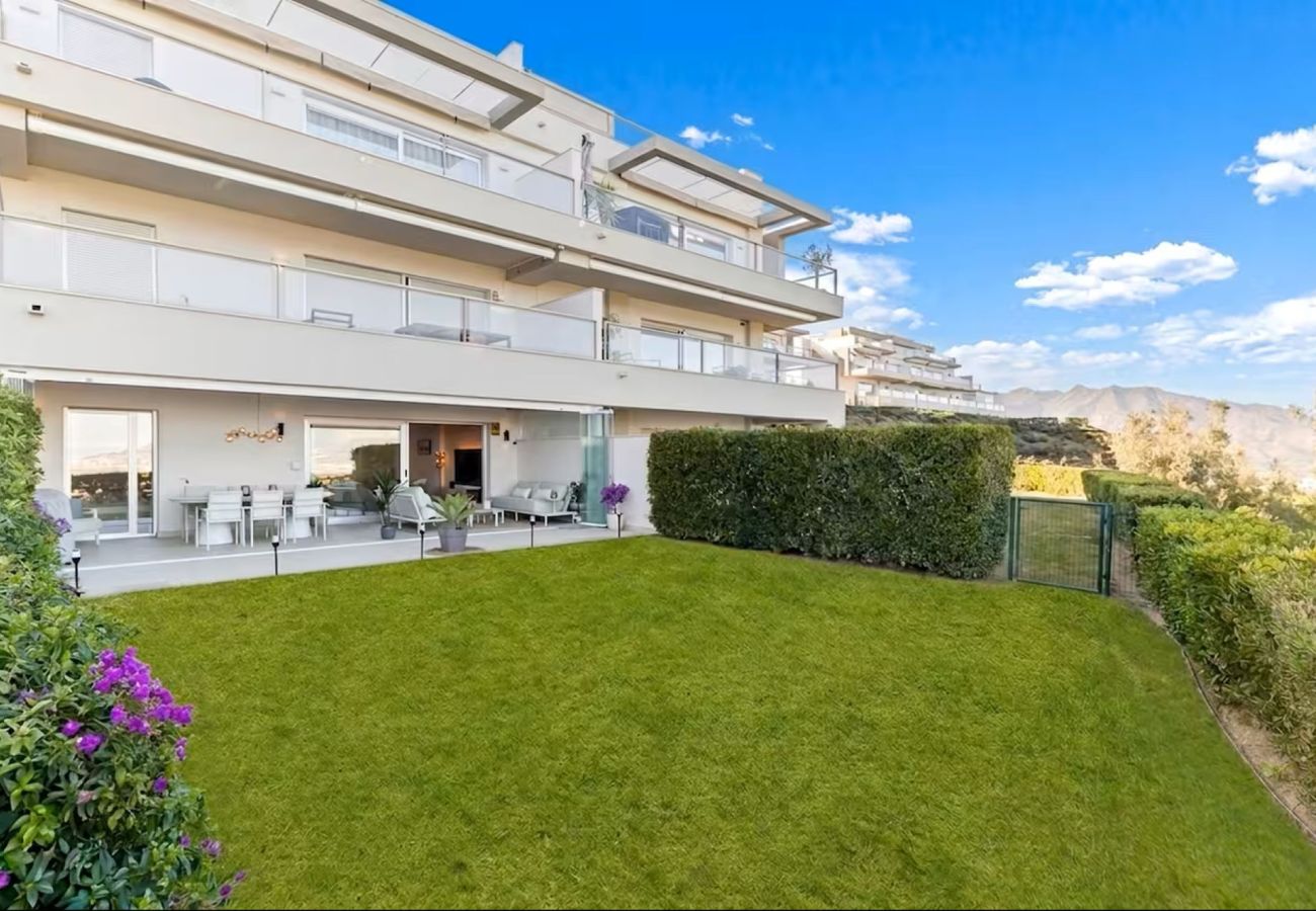 Apartamento en La Cala de Mijas - Apartamento en planta baja con jardín y dos dormitorios