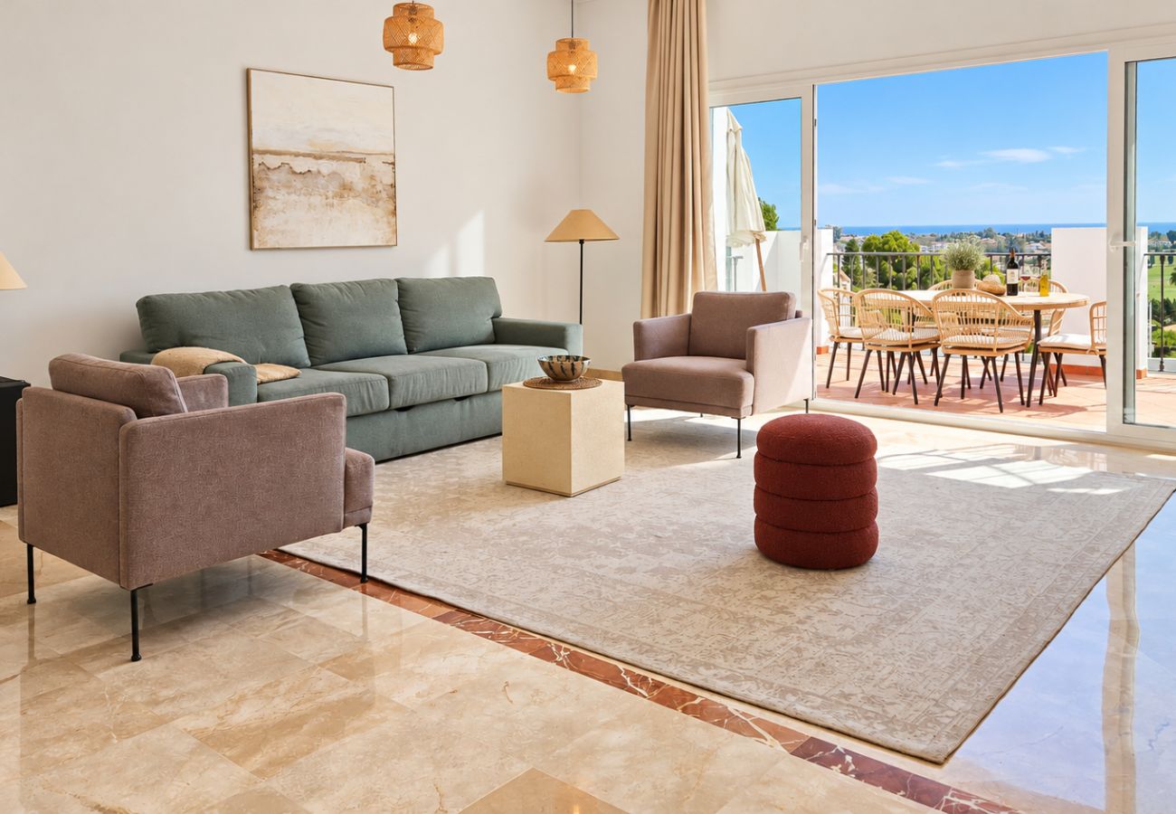 Apartamento en Benahavís - Pueblo Paraíso, vistas al mar,6 piscinas, gym y spa