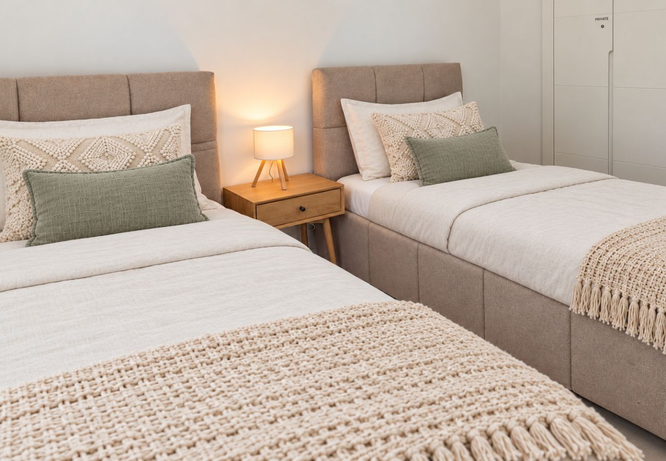 Apartamento en Mijas Costa - Apto en primera línea de golf con piscina y gym