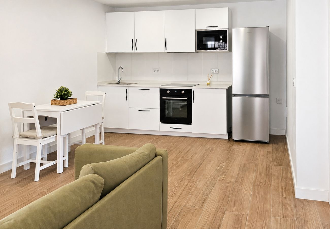 Apartamento en Mijas Costa - Apartamento de un dormitorio con piscina comunitaria