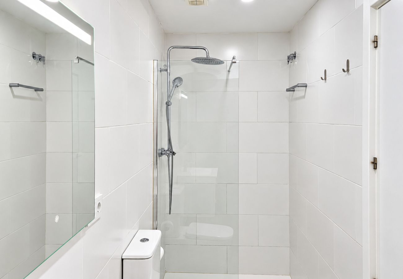 Apartamento en Mijas Costa - Apartamento de un dormitorio con piscina comunitaria