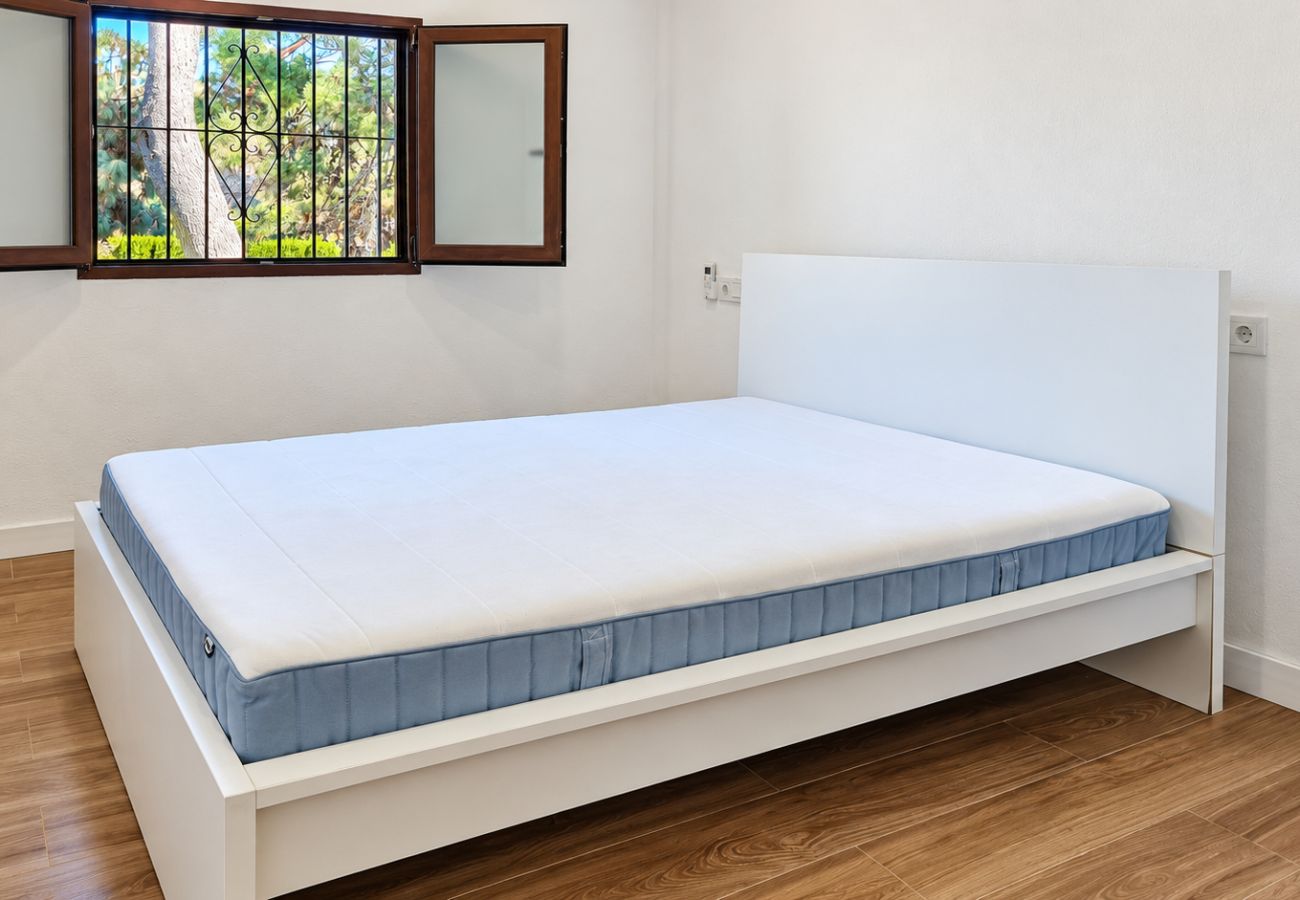 Apartamento en Mijas Costa - Apartamento de un dormitorio con piscina comunitaria