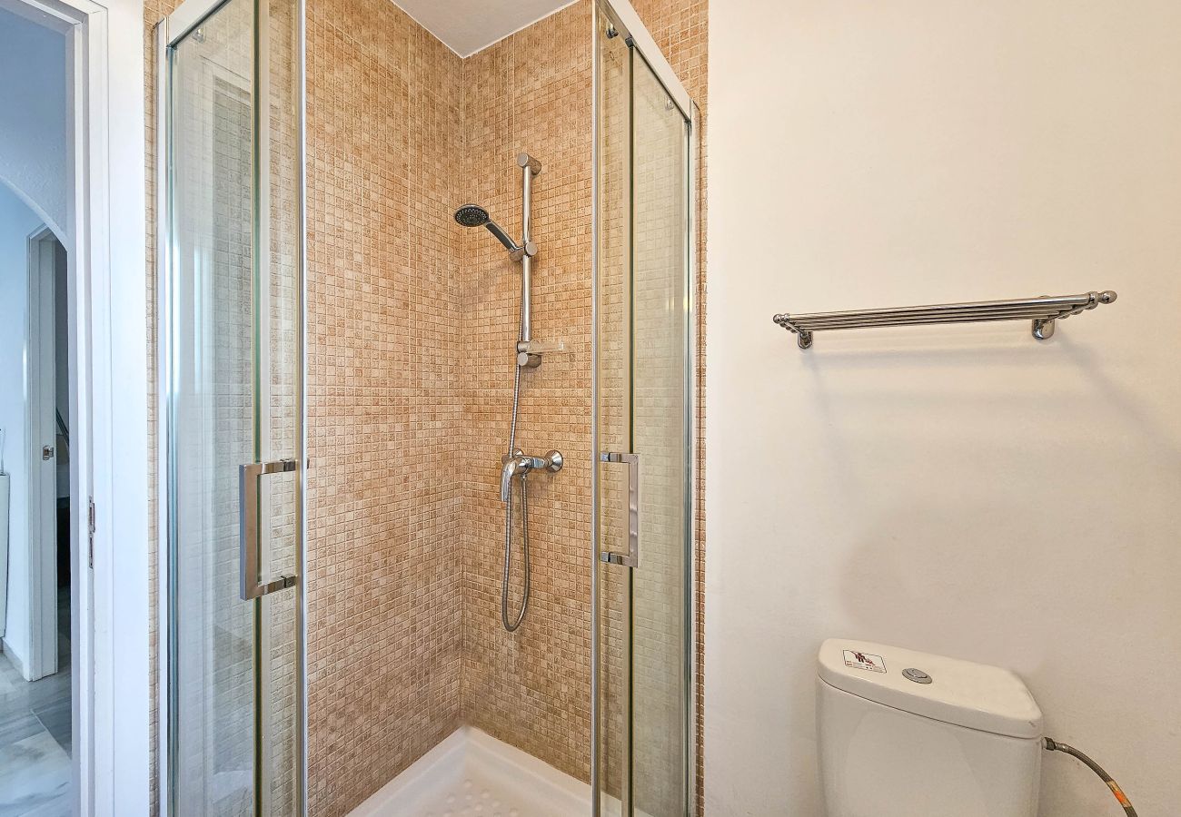 House in La Cala de Mijas - 3 Bed Townhouse roof terrace 100m to the beach