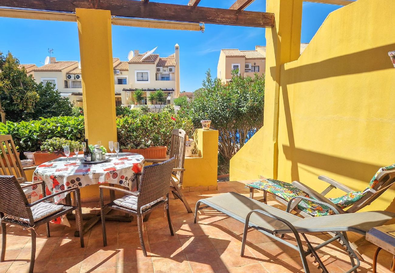 Terraced House in Mijas Costa - 3 bed in Los Jarales Calahonda close to the beach