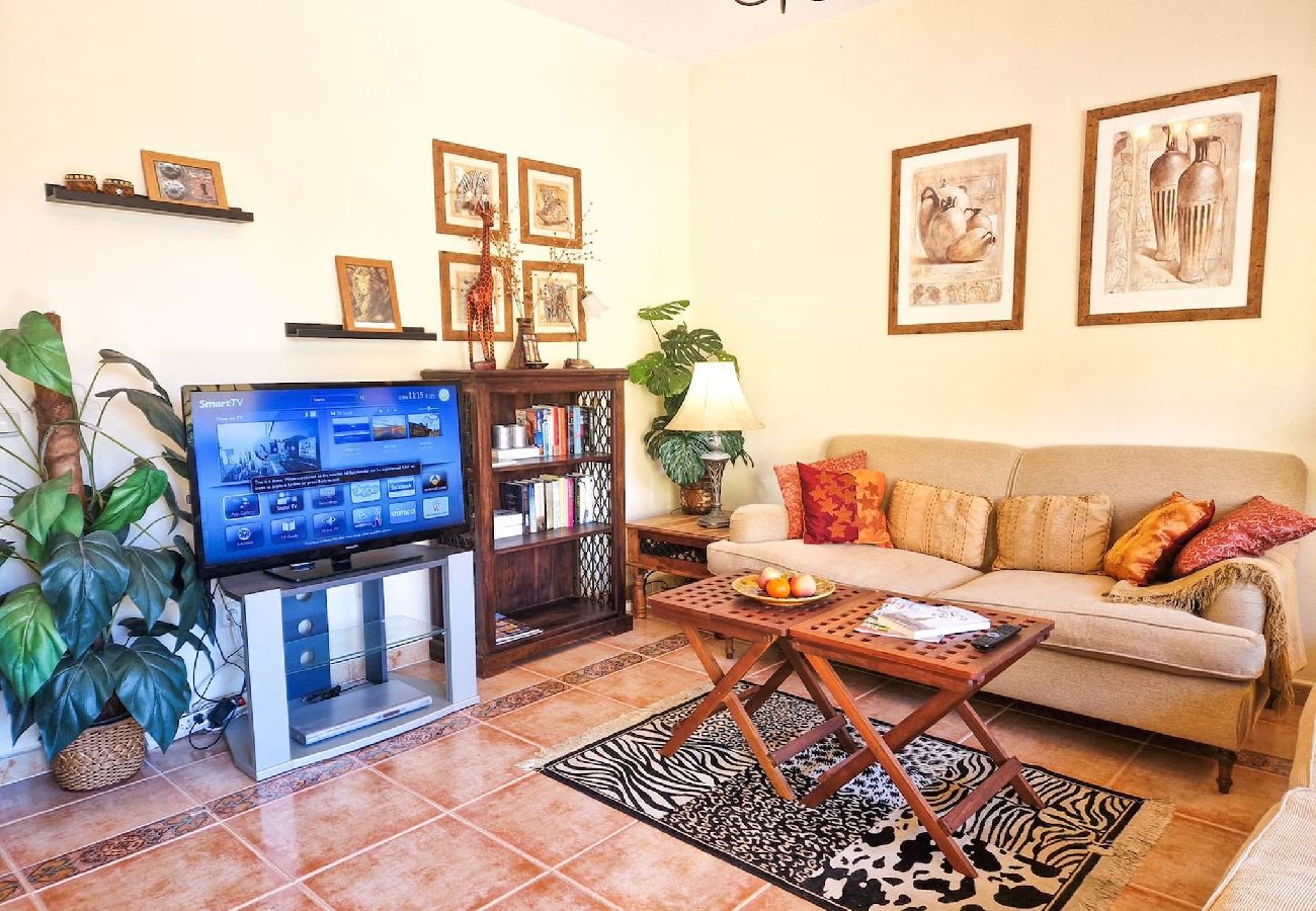 Terraced House in Mijas Costa - 3 bed in Los Jarales Calahonda close to the beach