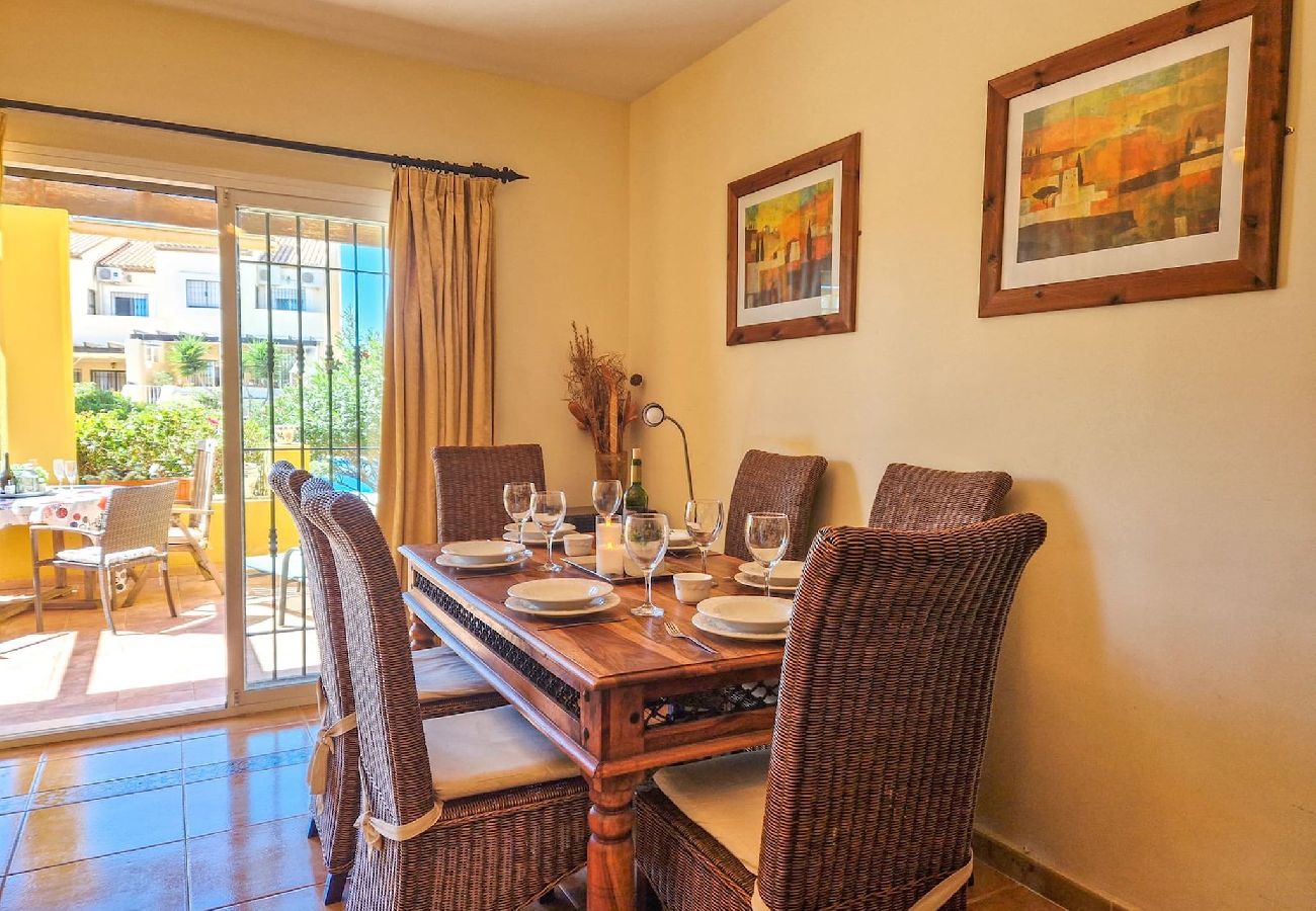 Terraced House in Mijas Costa - 3 bed in Los Jarales Calahonda close to the beach