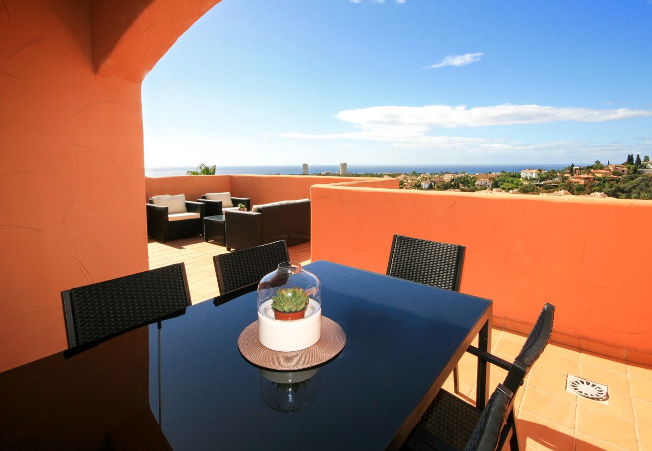 Apartment in Marbella - Stylish Duplex Penthouse Los Lagos de Santa Maria 