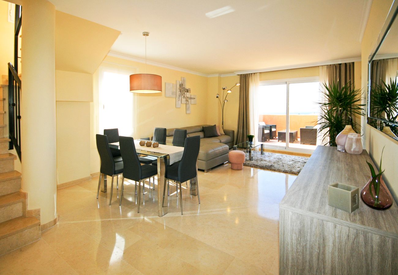 Apartment in Marbella - Stylish Duplex Penthouse Los Lagos de Santa Maria 