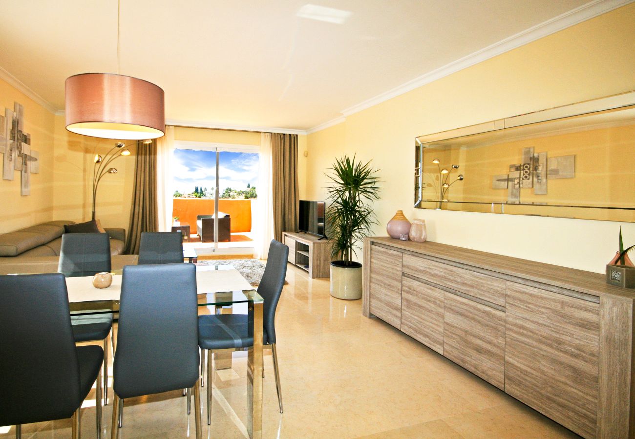 Apartment in Marbella - Stylish Duplex Penthouse Los Lagos de Santa Maria 