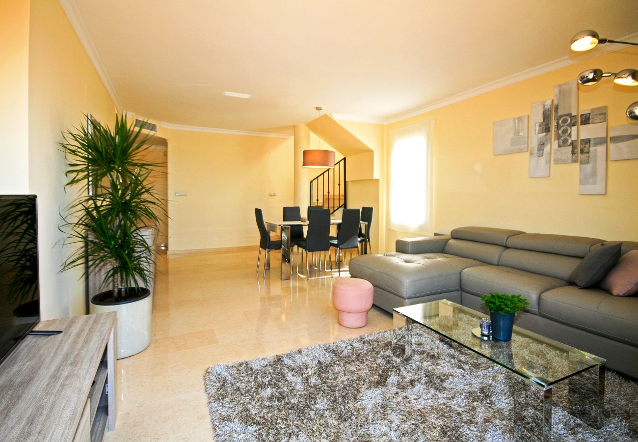 Apartment in Marbella - Stylish Duplex Penthouse Los Lagos de Santa Maria 