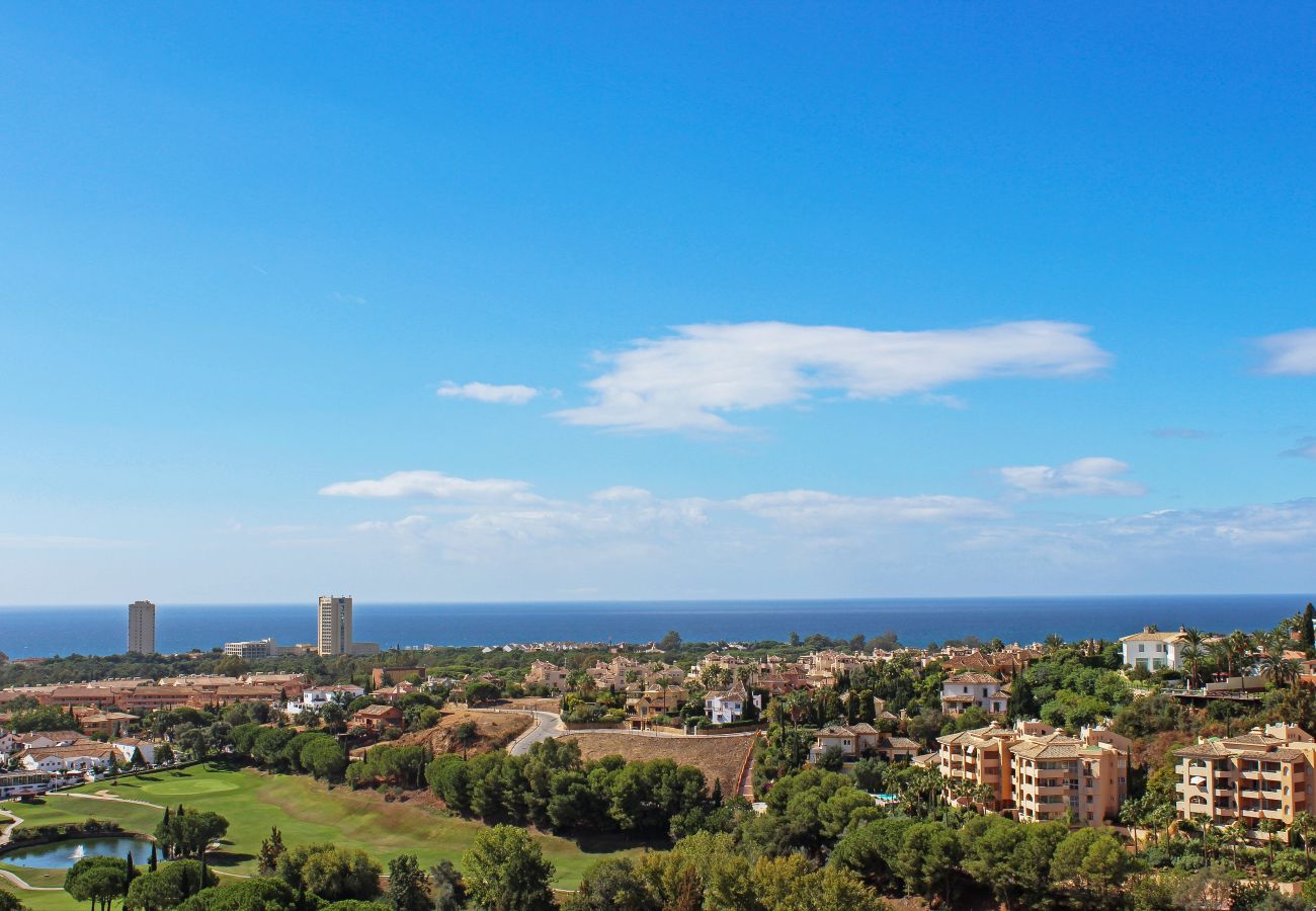 Apartment in Marbella - Stylish Duplex Penthouse Los Lagos de Santa Maria 