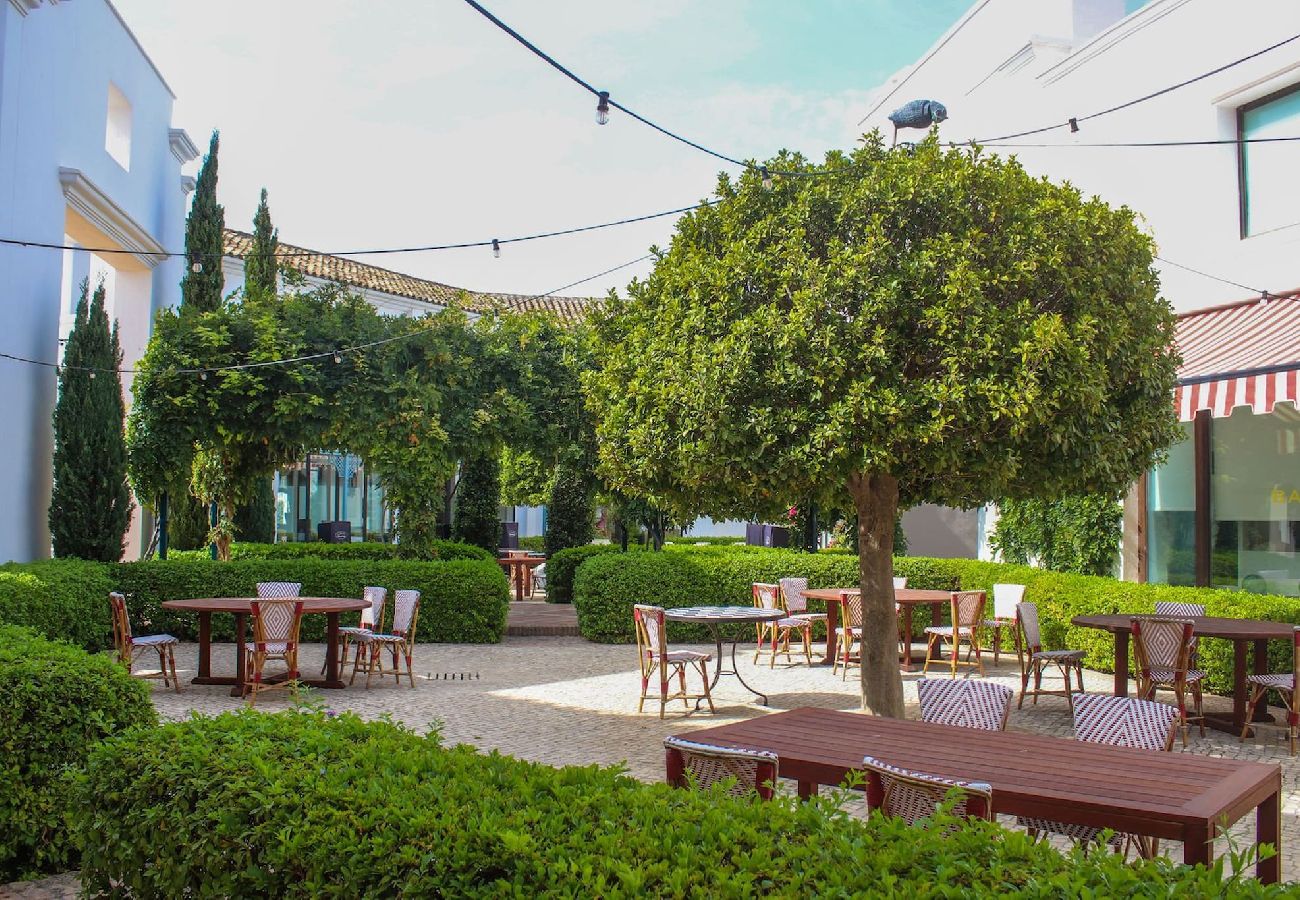 Terraced House in Casares - Stylish Townhouse @ Finca Cortesin Golf Resort