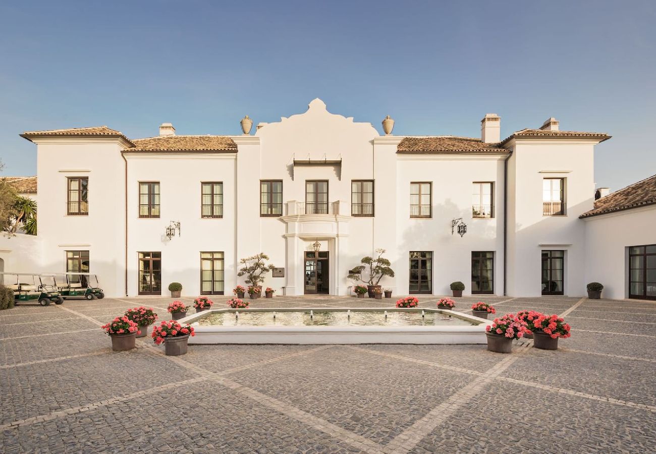 Terraced House in Casares - Stylish Townhouse @ Finca Cortesin Golf Resort