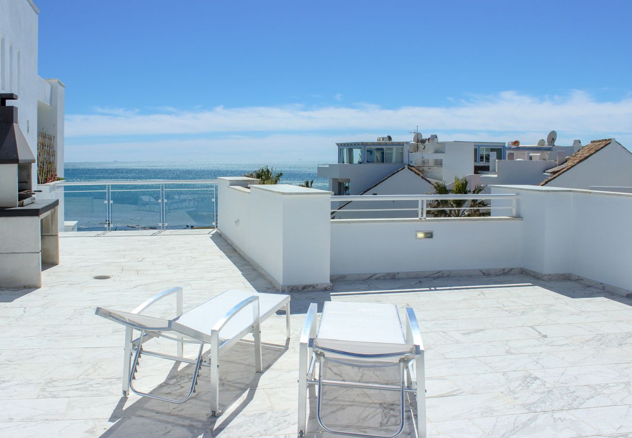Apartment in Casares - Beachfront Penthouse with Sea Views, Hot Tub, BBQ 