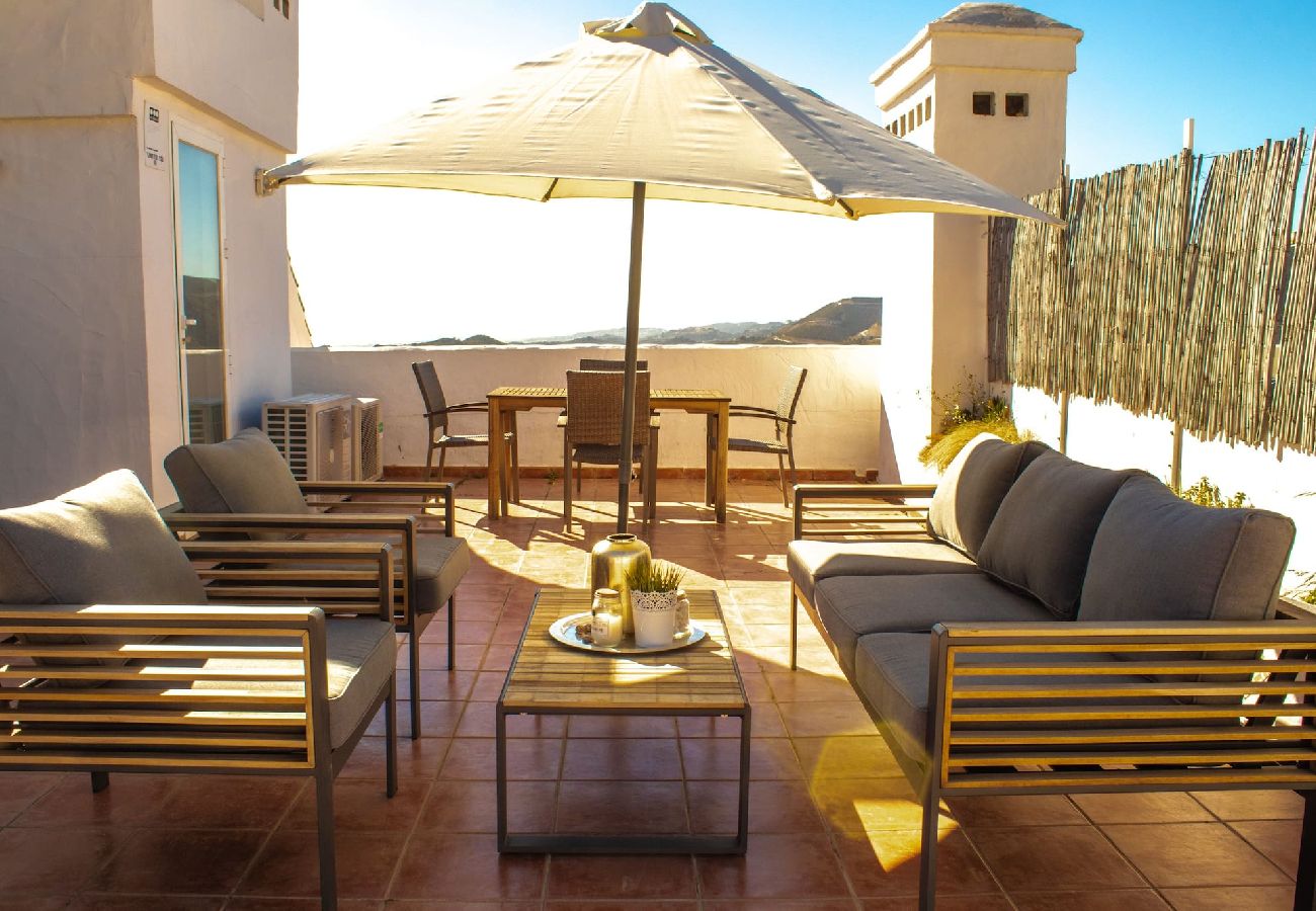 Apartment in Istán - 2 bed duplex penthouse with stunning views, Istan 