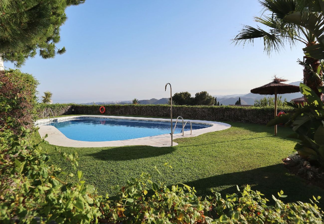 Apartment in Istán - 2 bed duplex penthouse with stunning views, Istan 