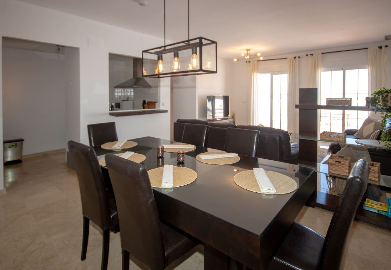 Apartment in Istán - 2 bed duplex penthouse with stunning views, Istan 