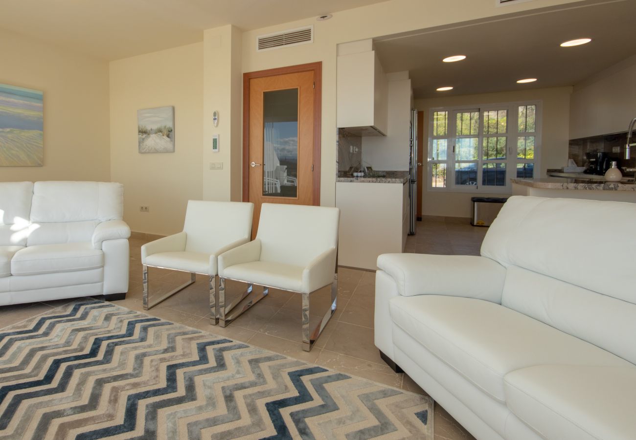 Terraced House in Manilva - Spacious townhouse with stunning views, Manilva 