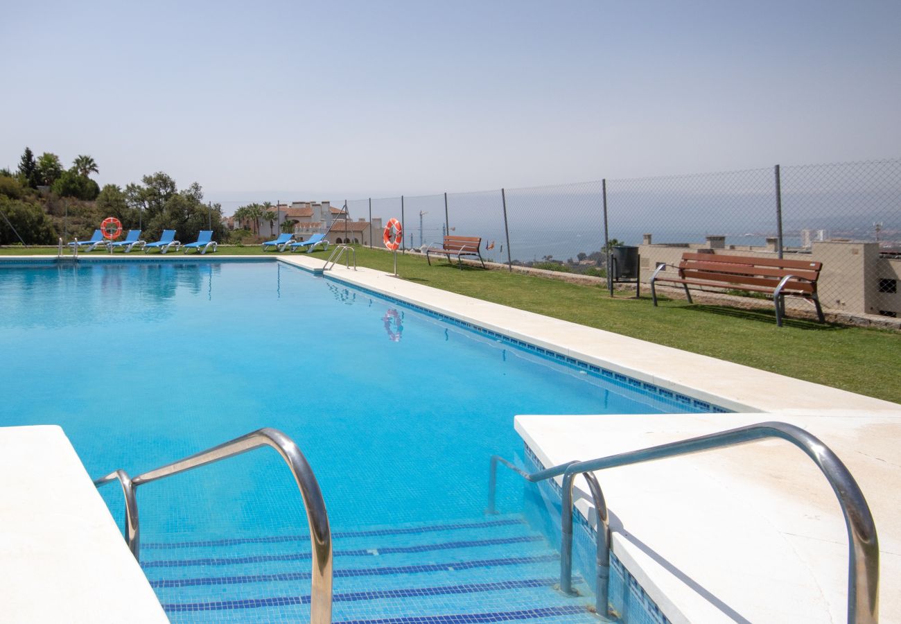 Terraced House in Manilva - Spacious townhouse with stunning views, Manilva 