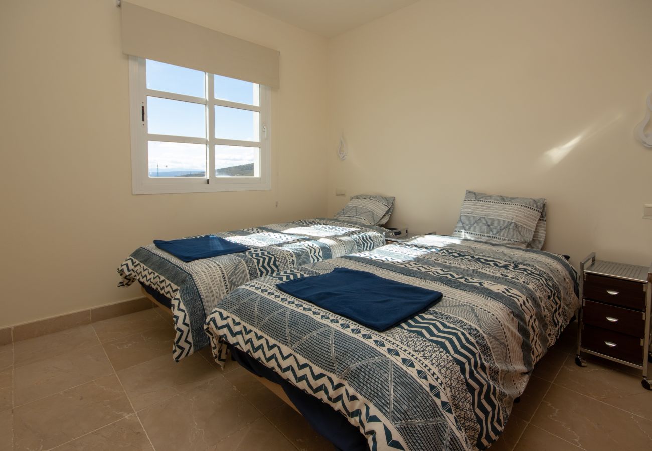 Terraced House in Manilva - Spacious townhouse with stunning views, Manilva 