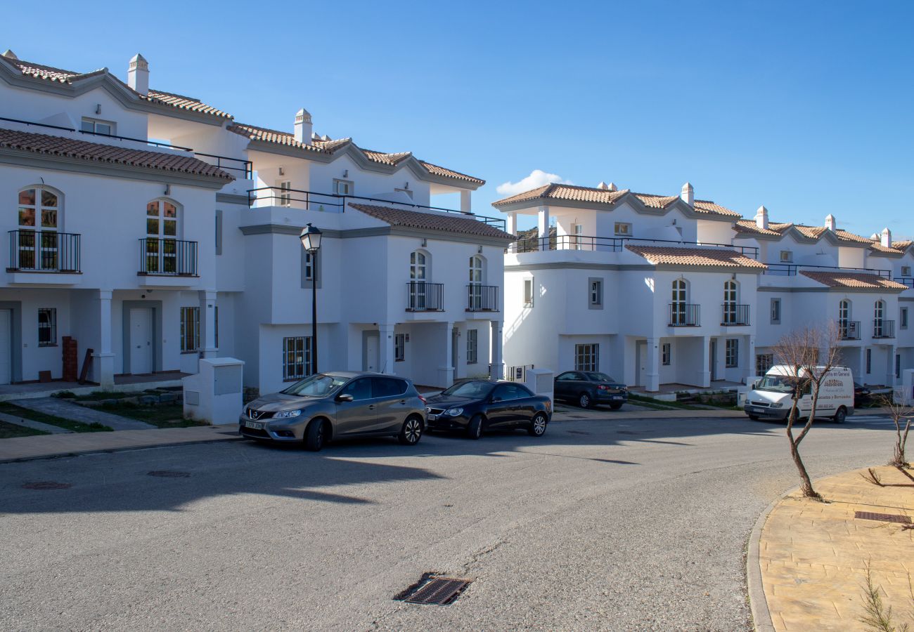 Terraced House in Manilva - Spacious townhouse with stunning views, Manilva 